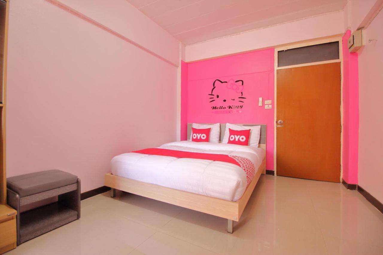 OYO 618 At Khaosan Hostel Bangkok Exterior foto